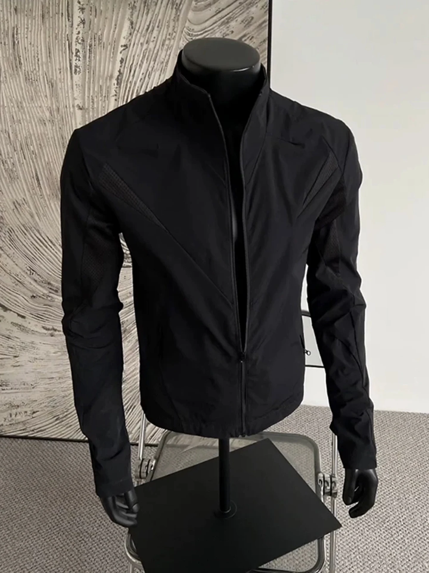 Black Mesh Deconstructed Stand Collar Jacket Men's Summer Thin Breathable Sunscreen Outdoor Cycling Lightweight Jacket
Black Mesh Deconstructed Stand Collar Jacket Men's Summer Thin Breathable Sunscreen Outdoor Cycling Lightweight Jacket