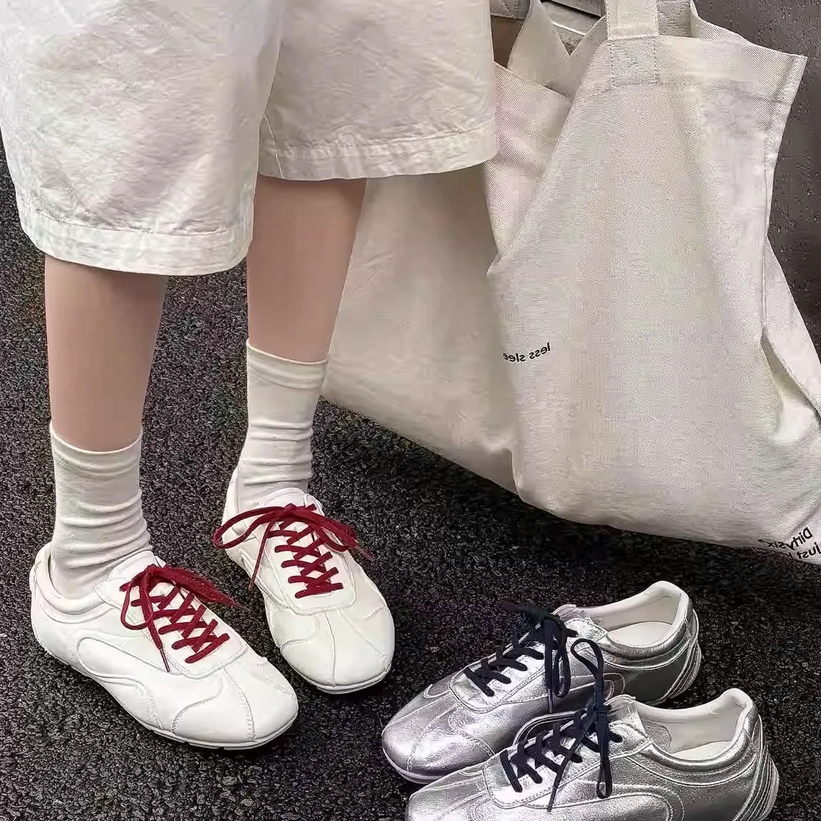 Silver Genuine Leather Sports Shoes Women's New Style Not Tired of Walking Racing Car Shoes Fashionable Casual Shoes
Silver Genuine Leather Sports Shoes Women's New Style Not Tired of Walking Racing Car Shoes Fashionable Casual Shoes