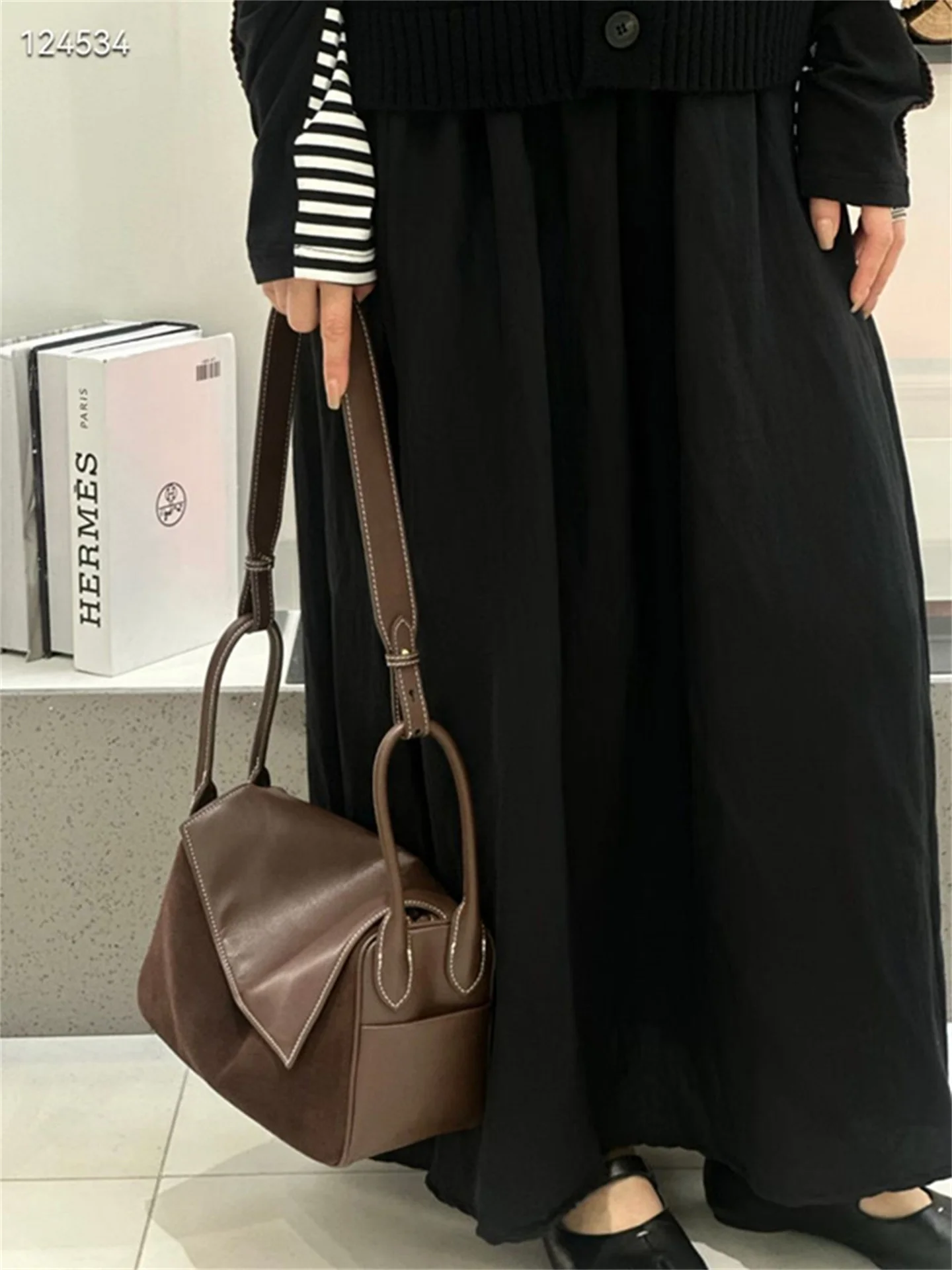 Модная женская сумка-подушка из искусственной кожи с матовым покрытием, квадратная сумка-тоут из натуральной кожи для женщин
Модная женская сумка-подушка из искусственной кожи с матовым покрытием, квадратная сумка-тоут из натуральной кожи для женщин