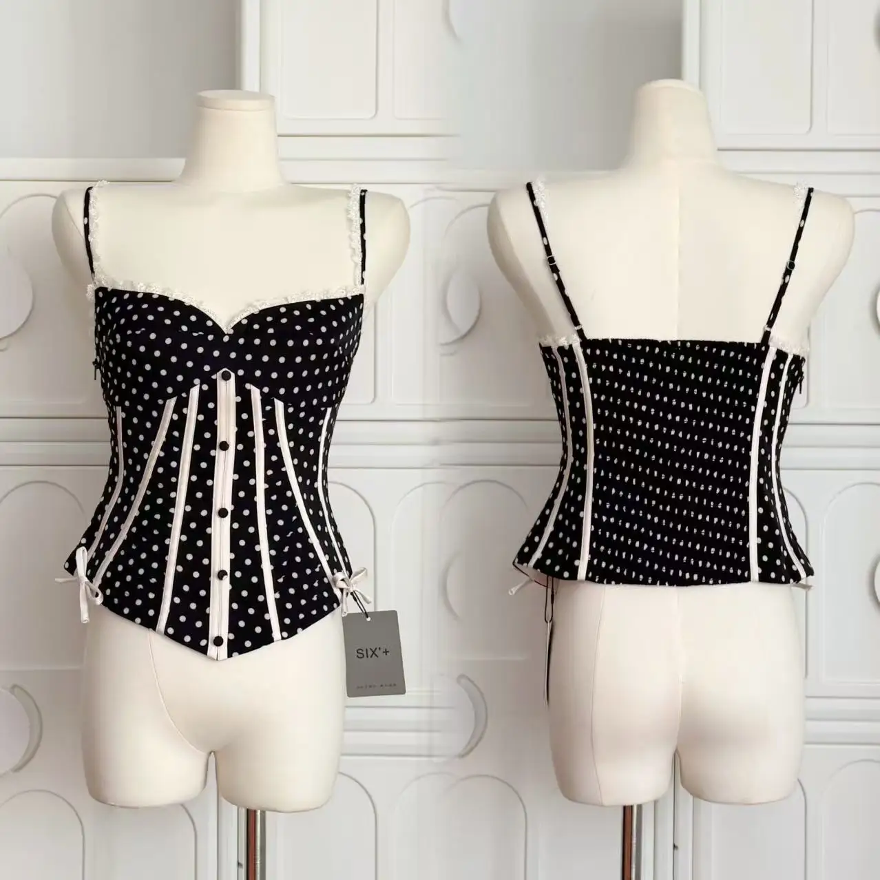 Summer Women Ballet Core Halter Top Camisole Gyaru Coquette 2000s Aesthetic Rave Vacation Design Polka Dot Korean Cute Core
Summer Women Ballet Core Halter Top Camisole Gyaru Coquette 2000s Aesthetic Rave Vacation Design Polka Dot Korean Cute Core