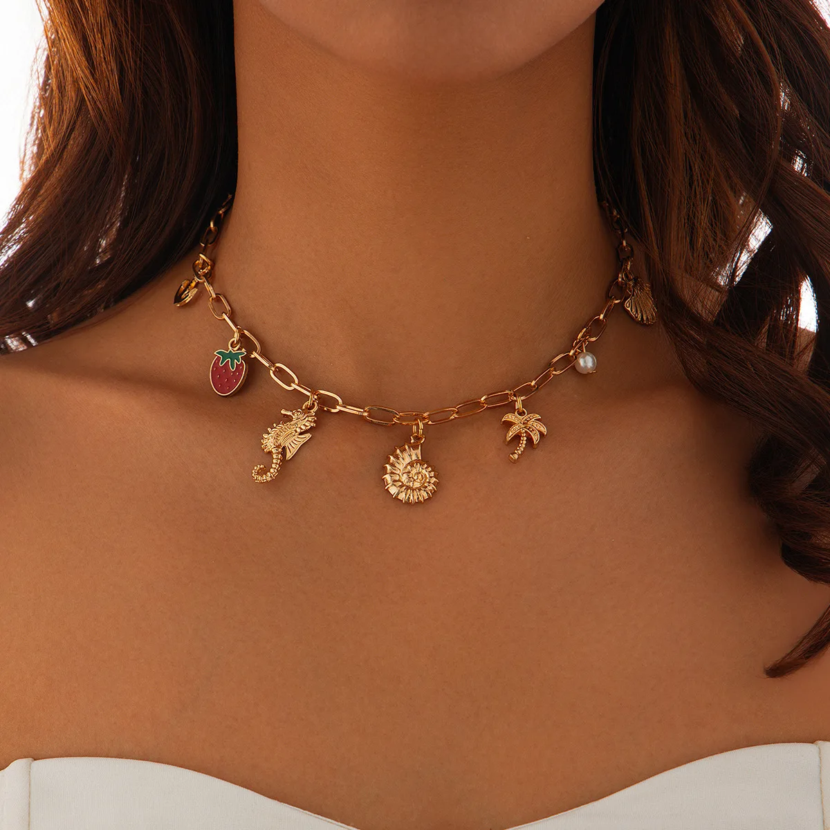 Elegant Golden Women's Beach Necklace, Extendable Chain with Unique Star Seahorse Conch Pendant
Elegant Golden Women's Beach Necklace, Extendable Chain with Unique Star Seahorse Conch Pendant