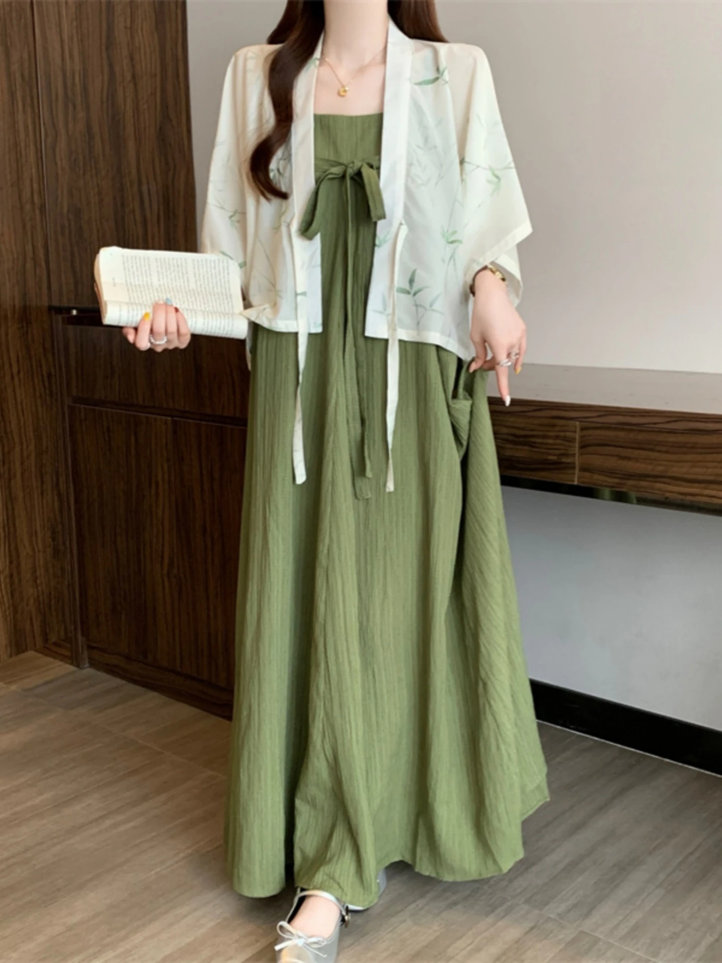 plus Size Summer Women's Fashion Set with Shawl Cardigan Vacation Style Tube Dress Two-Piece Set Meat Concealing Slimming
plus Size Summer Women's Fashion Set with Shawl Cardigan Vacation Style Tube Dress Two-Piece Set Meat Concealing Slimming