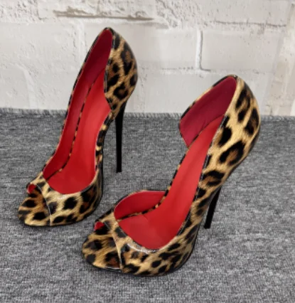 2026 New Ultra High Heel Side Empty Shallow Mouth Fish Mouth Shoes 12cm Sexy Crossdressing Queen Black Lacquer Leather
2026 New Ultra High Heel Side Empty Shallow Mouth Fish Mouth Shoes 12cm Sexy Crossdressing Queen Black Lacquer Leather