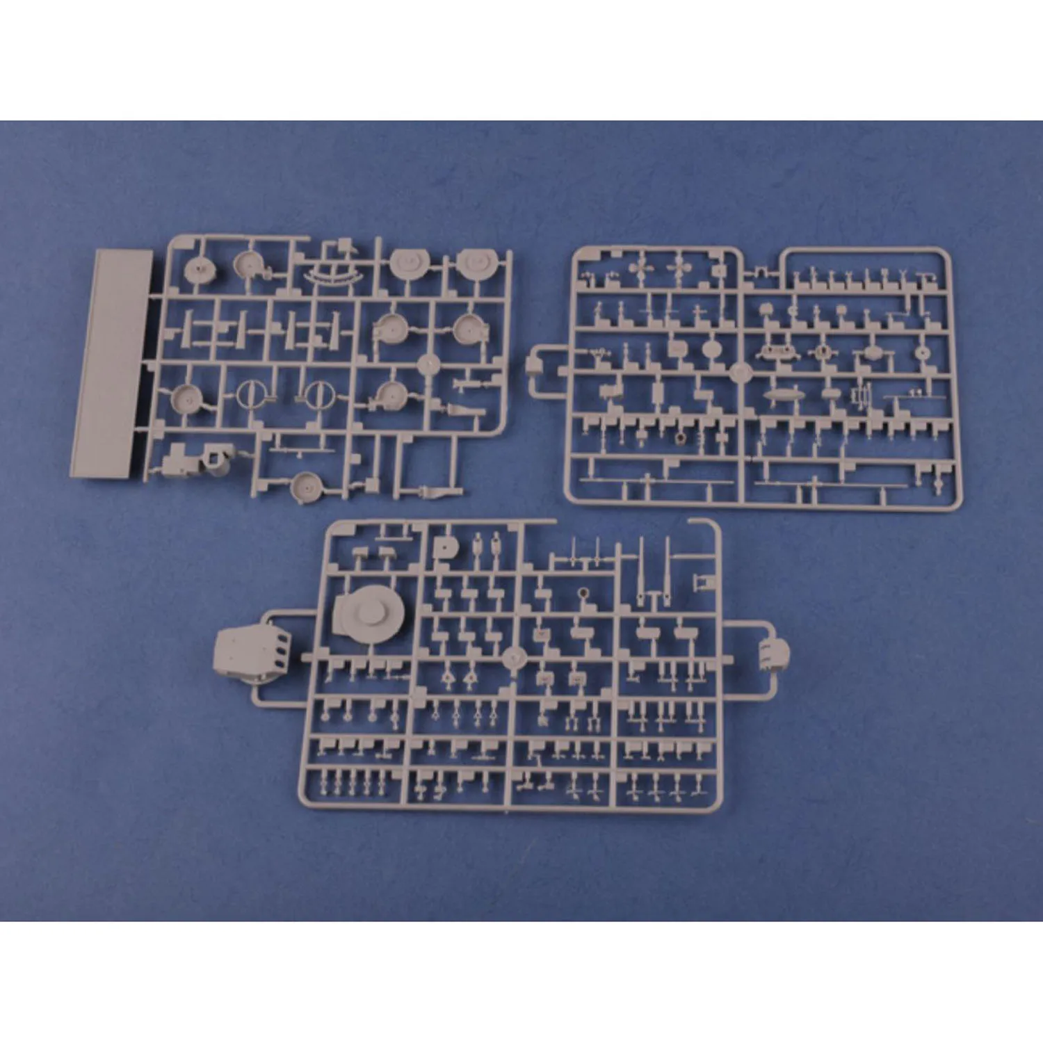 На складе США 1/350, модель военного корабля USS Alaska CB-1 Cruiser Hobbyboss 86513, пластиковый комплект линкора, детальный игрушечный строительный набор TH06379
На складе США 1/350, модель военного корабля USS Alaska CB-1 Cruiser Hobbyboss 86513, пластиковый комплект линкора, детальный игрушечный строительный набор TH06379