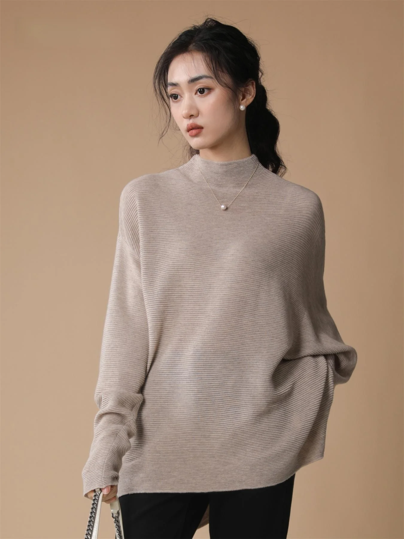 OUZZY nce Beau f High Collar Merino Wool Knitwear Horizontal Stripes Wide Version Overhead New Sle for Autumn...
OUZZY nce Beau f High Collar Merino Wool Knitwear Horizontal Stripes Wide Version Overhead New Sle for Autumn...