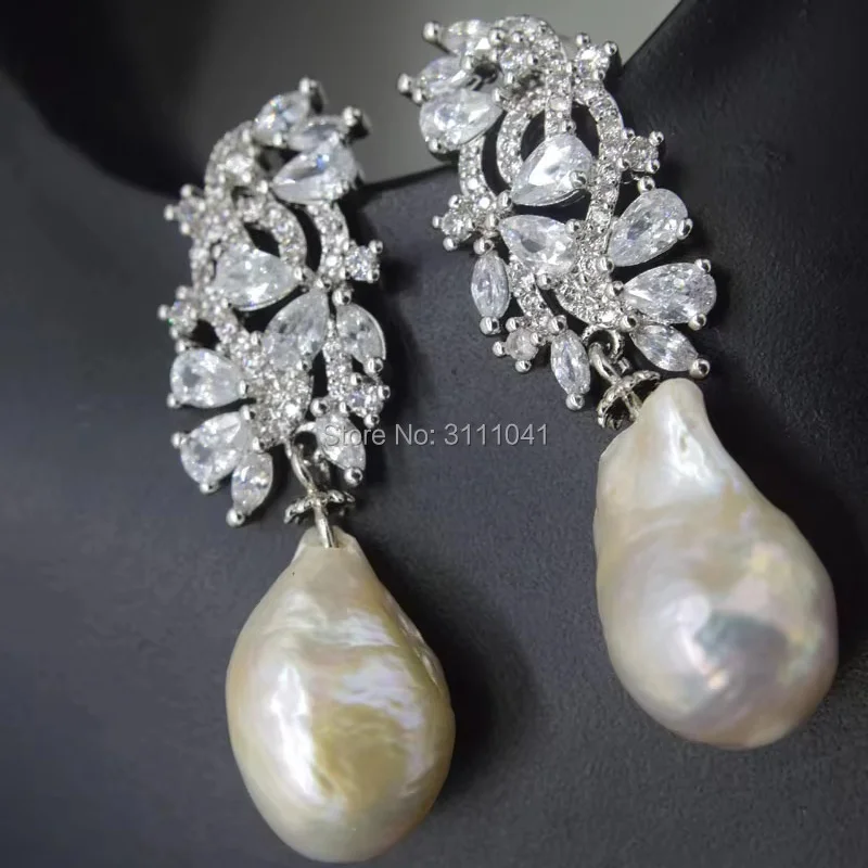 one pair white freshwater keshi pearl drop baroque 13*16mm hook earrings FPPJ
one pair white freshwater keshi pearl drop baroque 13*16mm hook earrings FPPJ
