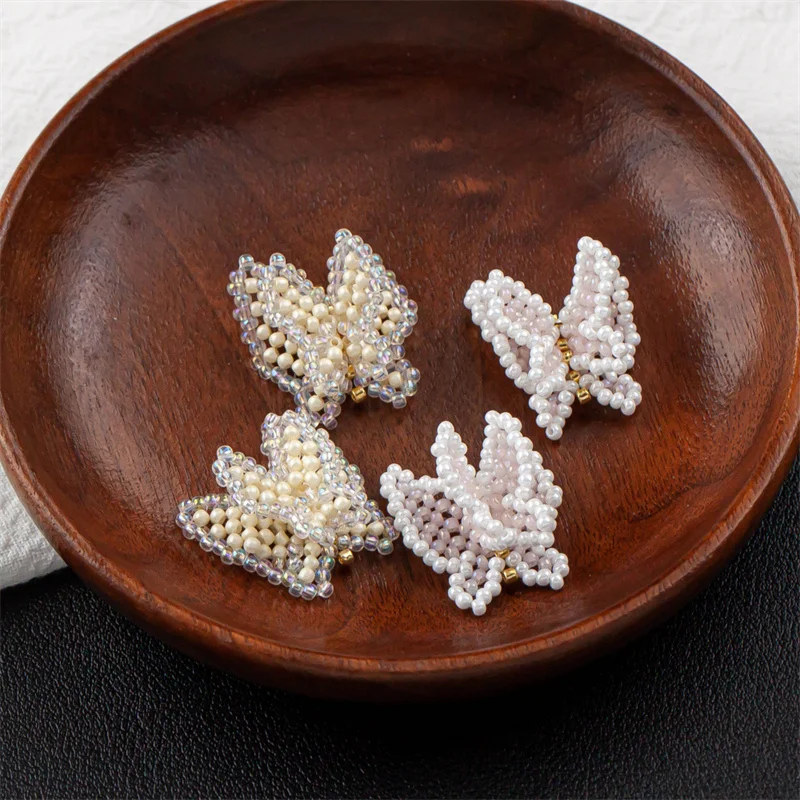 Min order 10pcs/lot color bead Hand-knitted animals cartoon butterfly shape beads charms diy jewelry garment accessory
Min order 10pcs/lot color bead Hand-knitted animals cartoon butterfly shape beads charms diy jewelry garment accessory