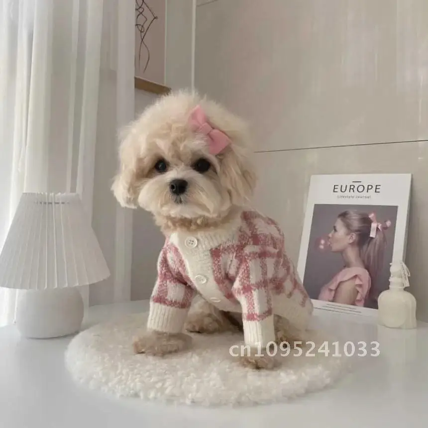 Winter Sweater Coat Pink Grid Blue Sweater Cardigan Warm Dog Dog Style Grid Dog Cat Designer Clothes Schnauzer Sweater Ins
Winter Sweater Coat Pink Grid Blue Sweater Cardigan Warm Dog Dog Style Grid Dog Cat Designer Clothes Schnauzer Sweater Ins