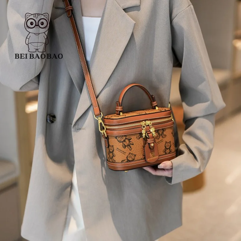 Classic Braided Leather Tote For Women Textured Designer Inspired Handle Bag Artisan Look For Everyday
Classic Braided Leather Tote For Women Textured Designer Inspired Handle Bag Artisan Look For Everyday