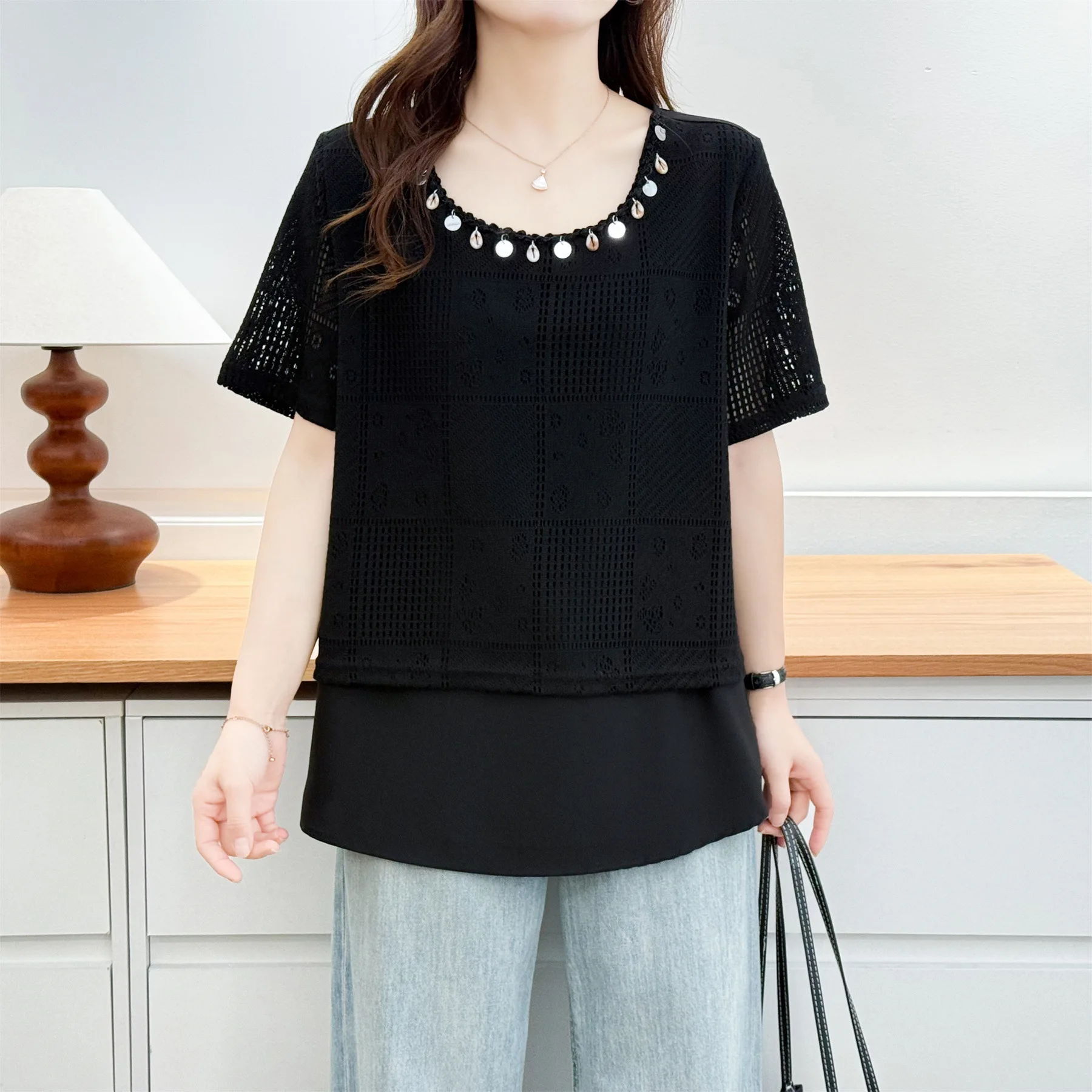 2026 Summer Plus Size Hollow Fake Two Piece Sequined Round Neck Blouse Loose Elegant Daily Short Sleeve Top Curvy Ladies 8887
2026 Summer Plus Size Hollow Fake Two Piece Sequined Round Neck Blouse Loose Elegant Daily Short Sleeve Top Curvy Ladies 8887
