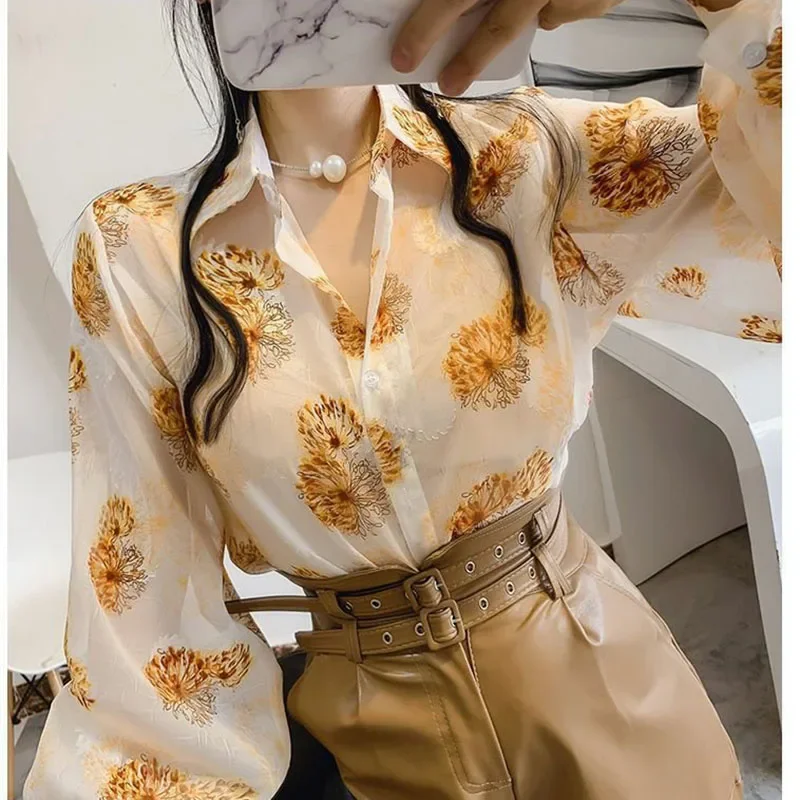 Women's Floral Print Chiffon Shirt Summer Sun-Protective Button-Up Office Blouse Vintage Luxury Top for Ladies Fashion
Women's Floral Print Chiffon Shirt Summer Sun-Protective Button-Up Office Blouse Vintage Luxury Top for Ladies Fashion