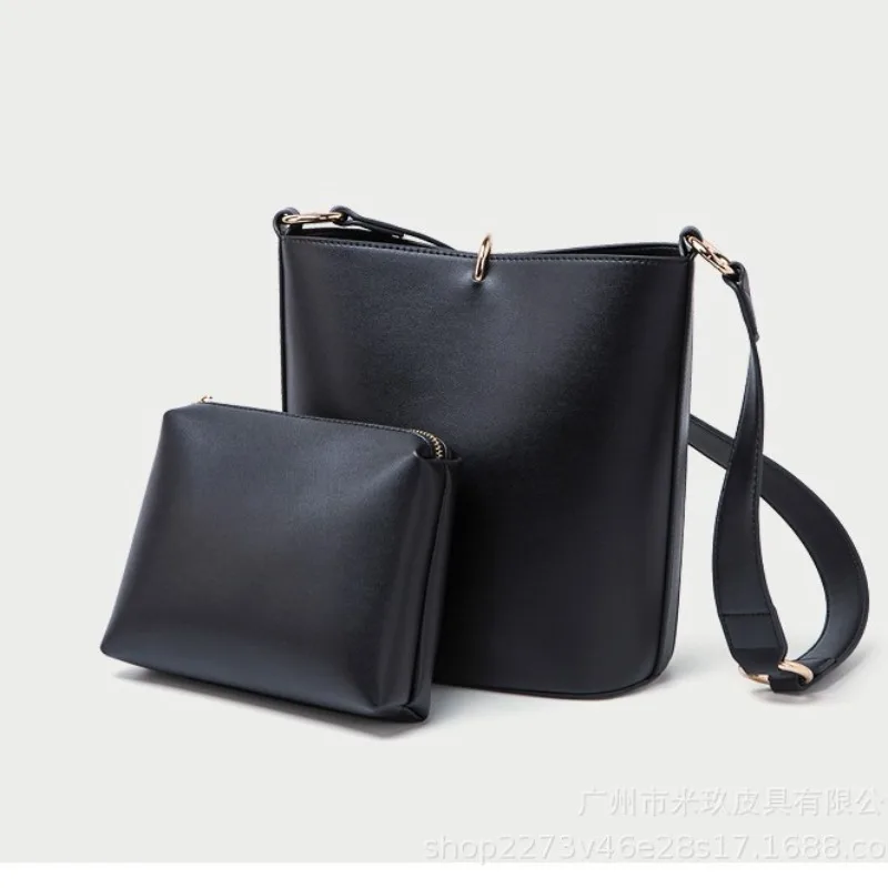 Новая женская сумка через плечо 2026 года, сумка-ведро кроссбоди для мам, нишевая модная модель, вместительная женская сумка для ношения в руке
Новая женская сумка через плечо 2026 года, сумка-ведро кроссбоди для мам, нишевая модная модель, вместительная женская сумка для ношения в руке