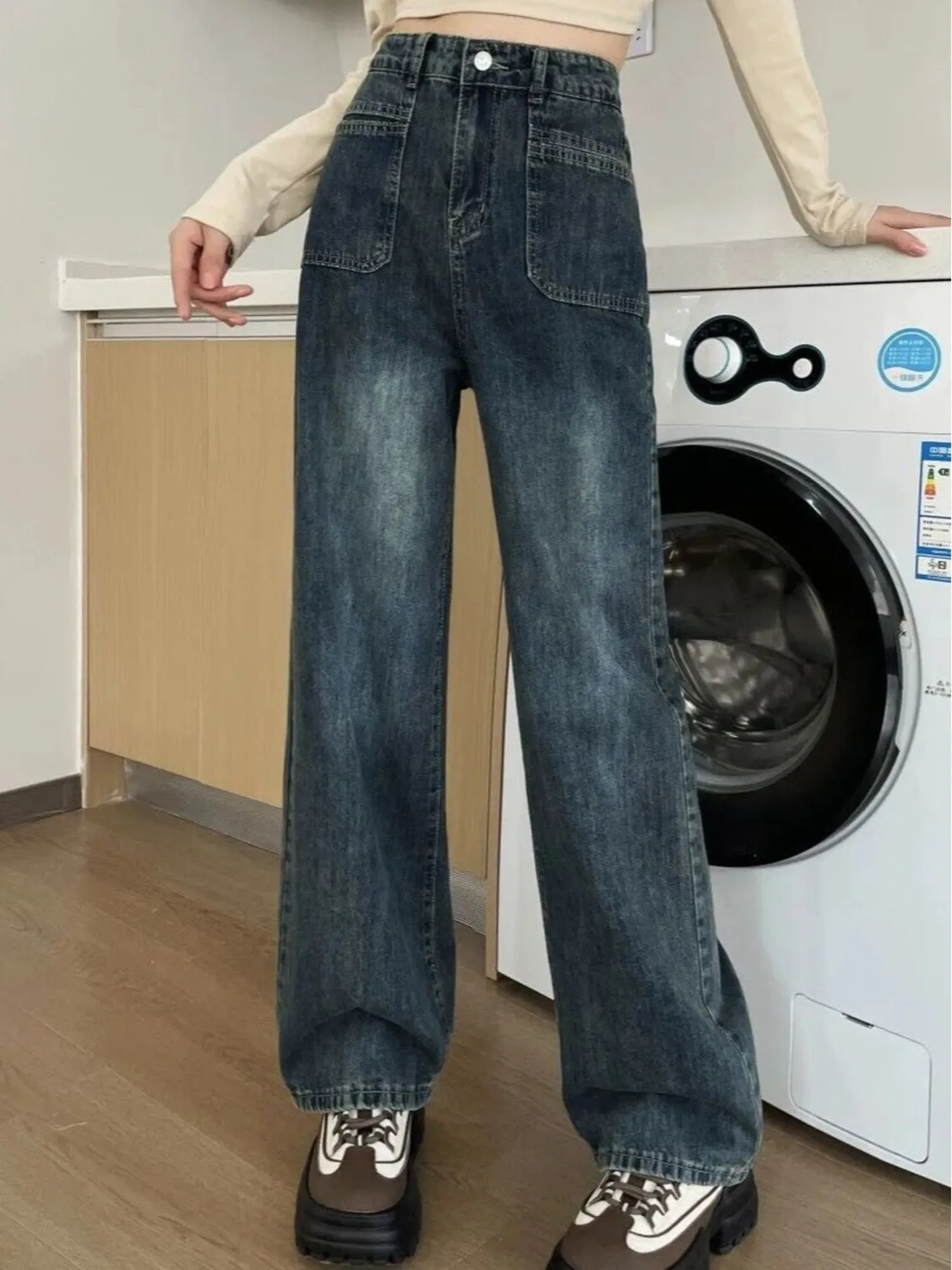 Women's High Waist Vintage Wash Wide Leg Jeans Deep Blue Faded Denim Pants Front Patch Pockets Casual Loose Jeans
Women's High Waist Vintage Wash Wide Leg Jeans Deep Blue Faded Denim Pants Front Patch Pockets Casual Loose Jeans