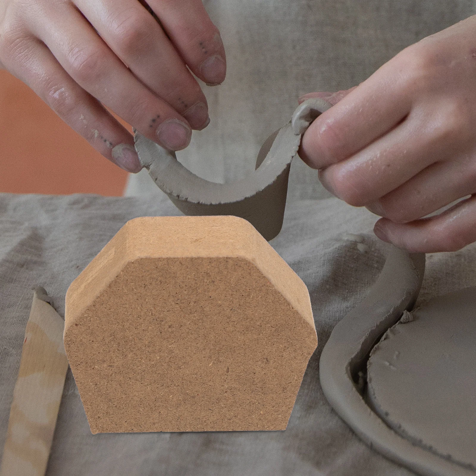 1Set DIY Manual Mold Small Handle Mug Forms for Pottery Supplies Easy to Use with Wet Fingers No Cracks Impurities
1Set DIY Manual Mold Small Handle Mug Forms for Pottery Supplies Easy to Use with Wet Fingers No Cracks Impurities