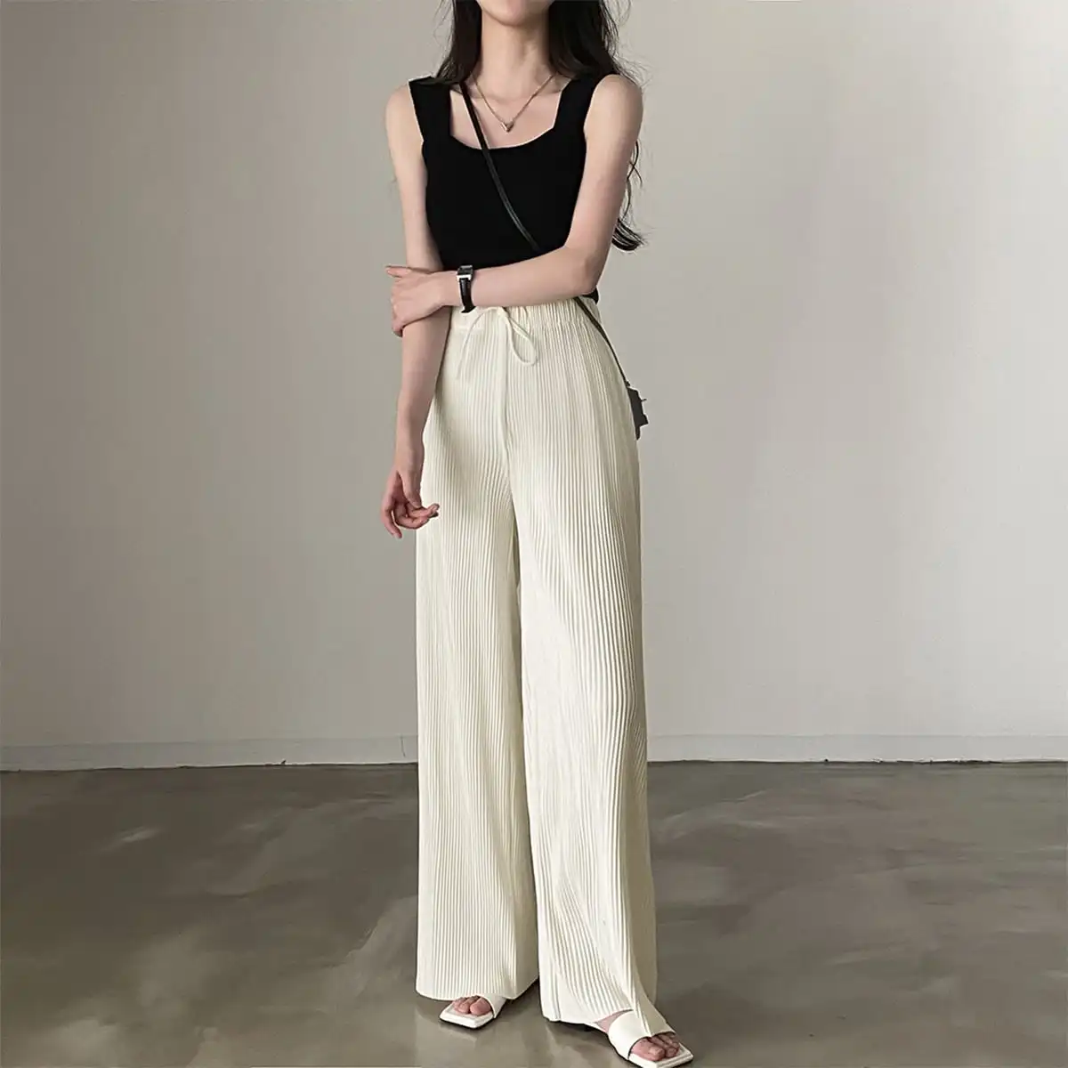 Korean Chic Summer Petite Drape Elastic Waist Lace-Up Pitted Straight Pants Loose Pleated Wide-Leg Pants for Women
Korean Chic Summer Petite Drape Elastic Waist Lace-Up Pitted Straight Pants Loose Pleated Wide-Leg Pants for Women
