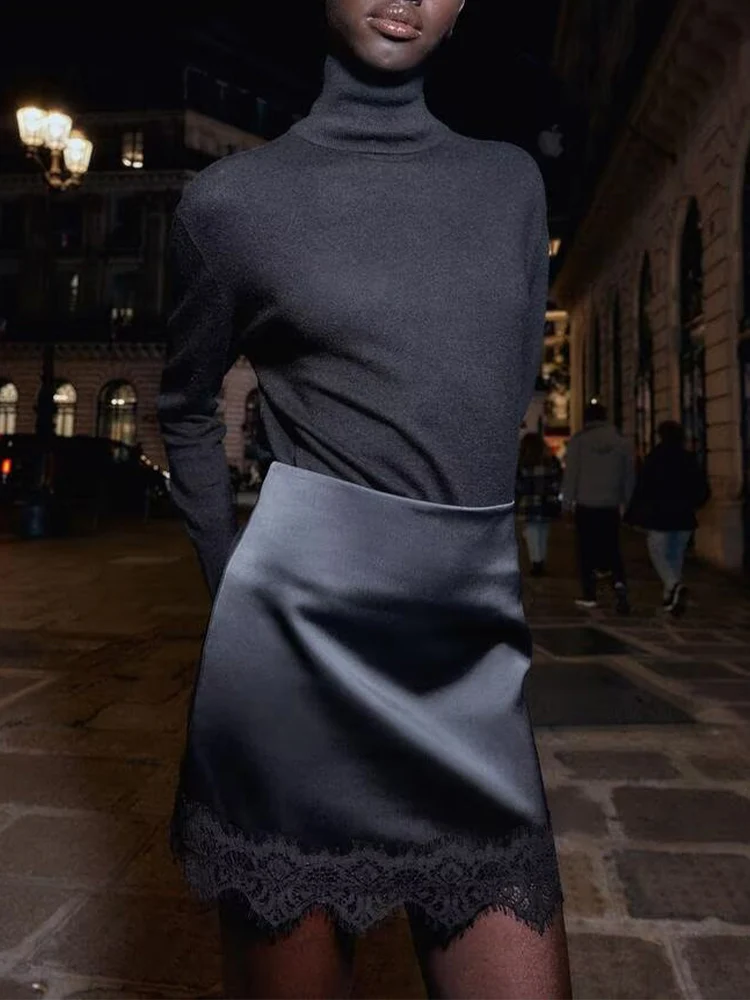 European and American style 2025 winter new arrivals women's clothing high-waisted design textured lace hem skirt pants
European and American style 2025 winter new arrivals women's clothing high-waisted design textured lace hem skirt pants