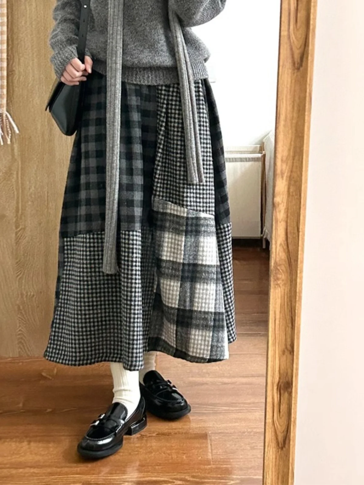 Весенний сезон, женская юбка трапециевидной формы, лоскутная клетчатая асимметричная юбка для поездок на работу, повседневная юбка средней длины
Весенний сезон, женская юбка трапециевидной формы, лоскутная клетчатая асимметричная юбка для поездок на работу, повседневная юбка средней длины