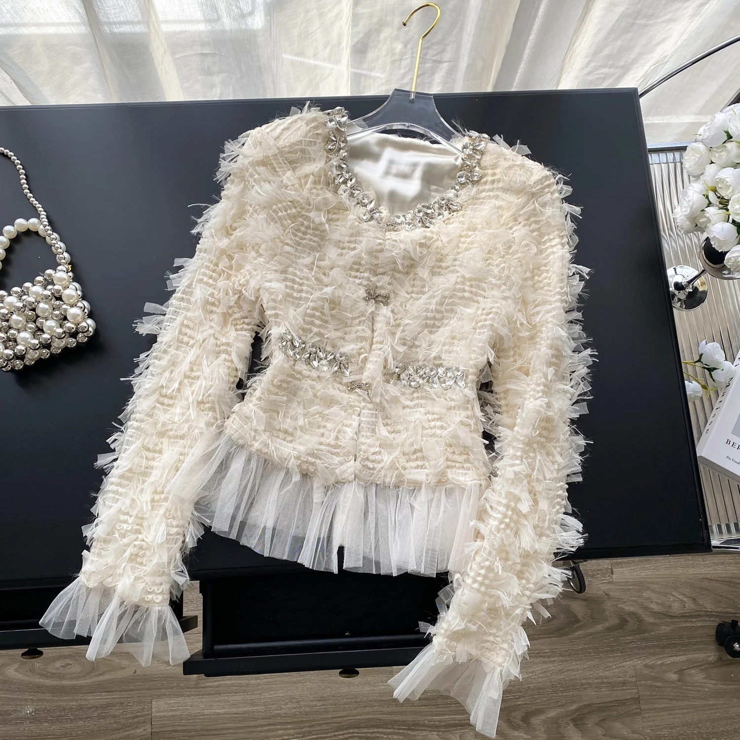 Винтажная элегантная блузка с длинными рукавами и стразами, модная рубашка, повседневный топ, сказочная женская рубашка
Винтажная элегантная блузка с длинными рукавами и стразами, модная рубашка, повседневный топ, сказочная женская рубашка