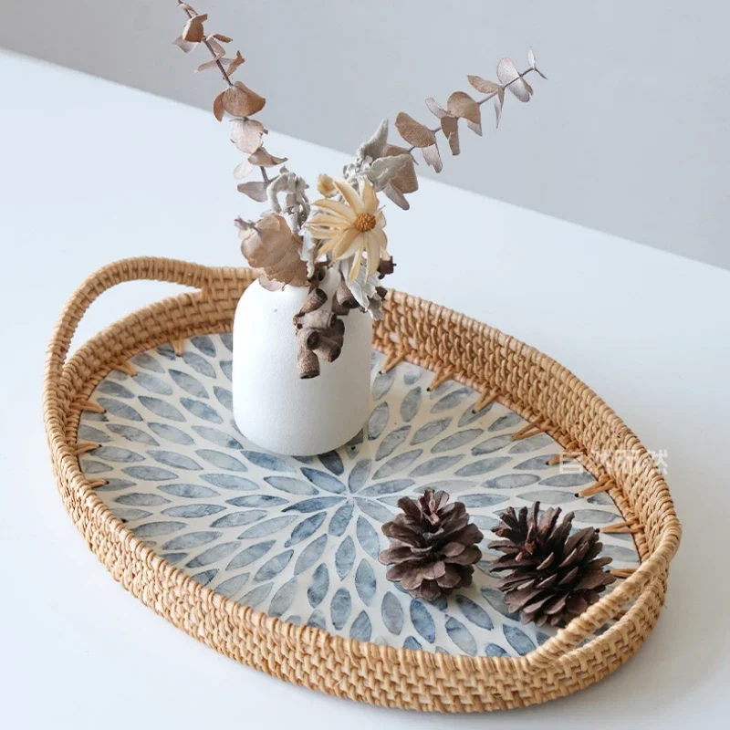 Nordic Light Luxury Style Handmade Rattan Storage Tray Shell Binaural Bread Tray Creative Oval Fruit Basket Decorative Piece
Nordic Light Luxury Style Handmade Rattan Storage Tray Shell Binaural Bread Tray Creative Oval Fruit Basket Decorative Piece