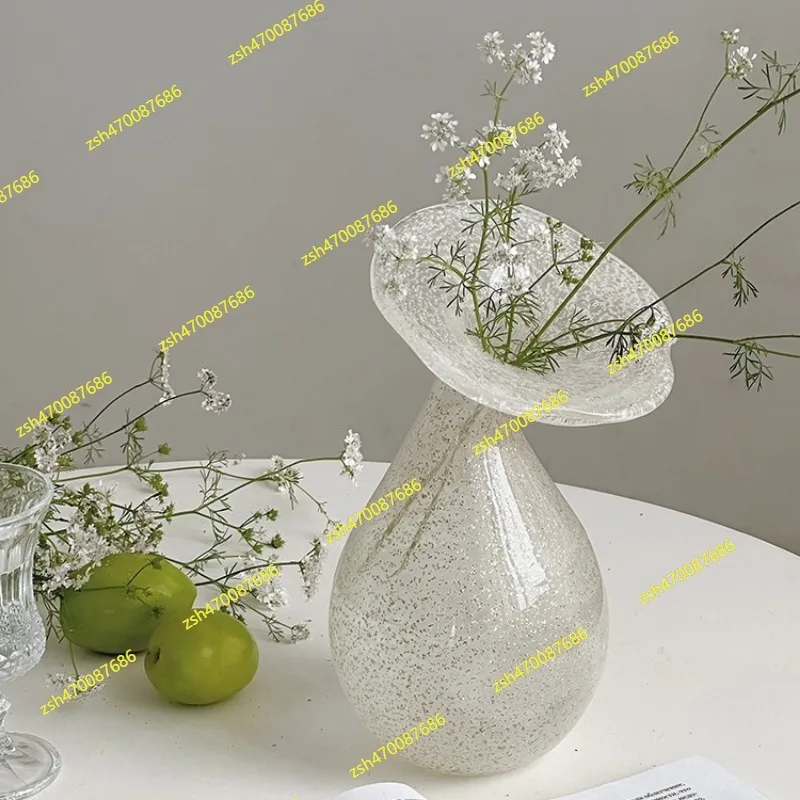 Creative Transparent Glass Vase French Romantic Style Hydroponic Vase Crafts Decoration Flower Arranger Modern Home Decor Art
Creative Transparent Glass Vase French Romantic Style Hydroponic Vase Crafts Decoration Flower Arranger Modern Home Decor Art