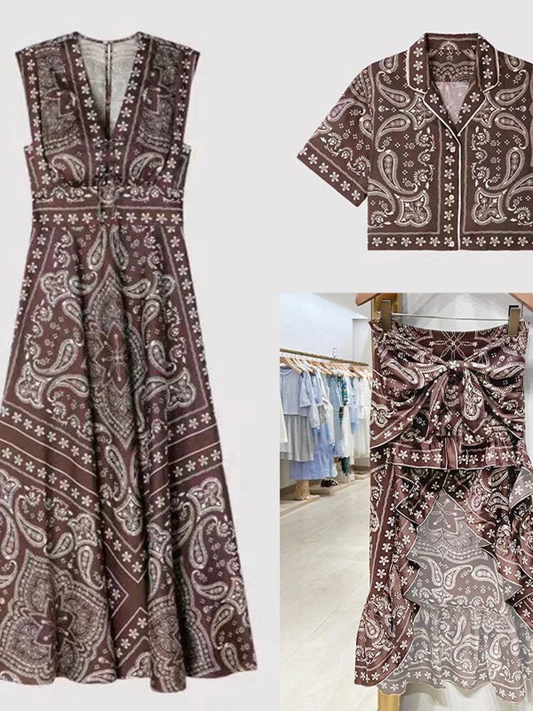 Early Autumn Lady's Print Set with Lace Trim Irregular Hemline Money-Spender Style Long Dress Top And Half Skirt Three-Piece
Early Autumn Lady's Print Set with Lace Trim Irregular Hemline Money-Spender Style Long Dress Top And Half Skirt Three-Piece