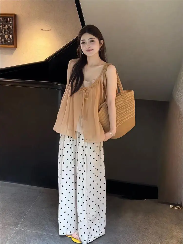 Korean Style Anti-Aging Layering Set Women's Summer 2026 New Belted Outerwear Strap Base Tank Sexy Two-Piece Set
Korean Style Anti-Aging Layering Set Women's Summer 2026 New Belted Outerwear Strap Base Tank Sexy Two-Piece Set