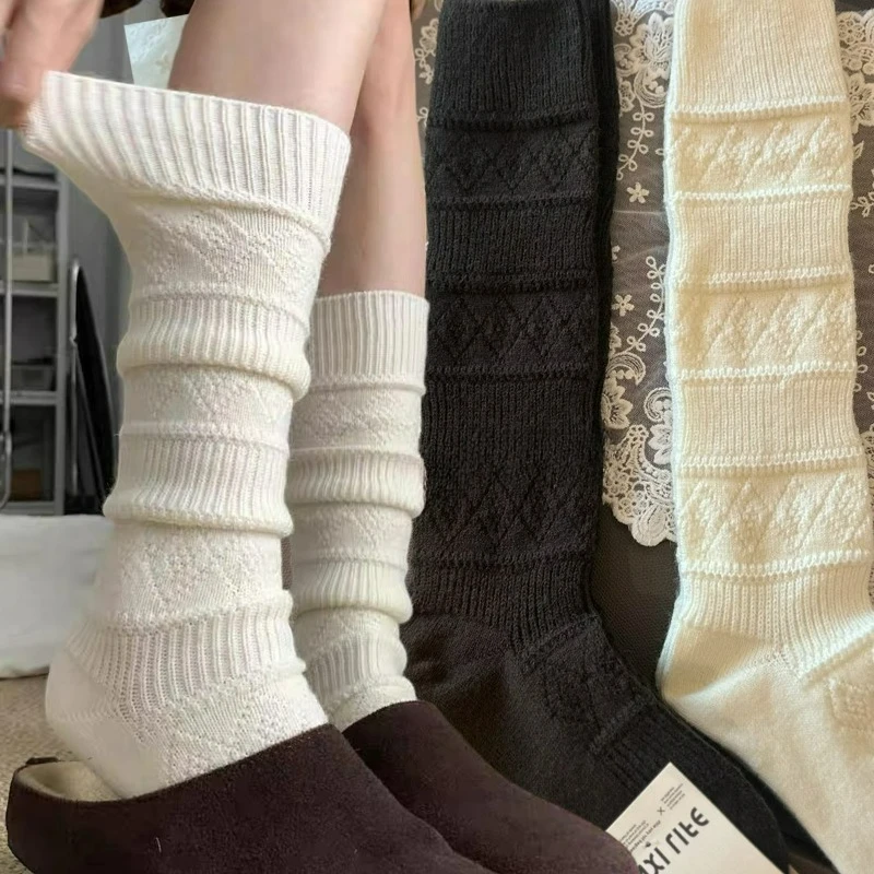 Сплошные цветные длинные шерстяные чулки, вязаные утепленные длинные шерстяные чулки Y2K, простые гольфы с решетчатым узором ромбовидного типа
Сплошные цветные длинные шерстяные чулки, вязаные утепленные длинные шерстяные чулки Y2K, простые гольфы с решетчатым узором ромбовидного типа