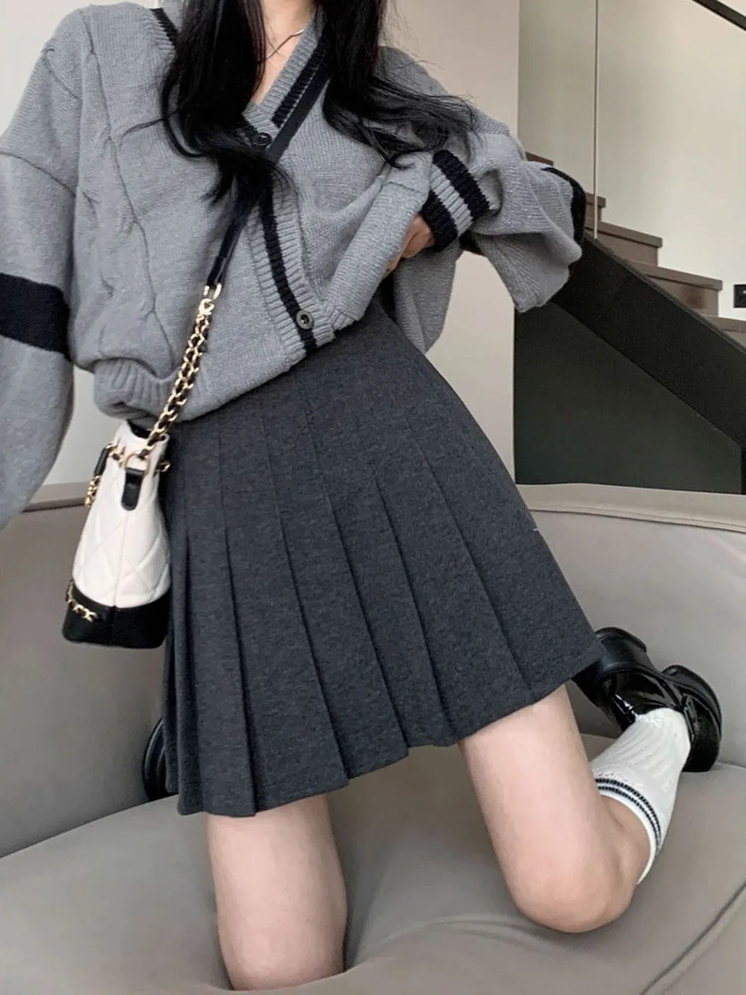 High Waist A-Line Skirt Women's Woolen Plaid Pleated Skirts Autumn Winter New Style Slimming College Style Short Skirts
High Waist A-Line Skirt Women's Woolen Plaid Pleated Skirts Autumn Winter New Style Slimming College Style Short Skirts