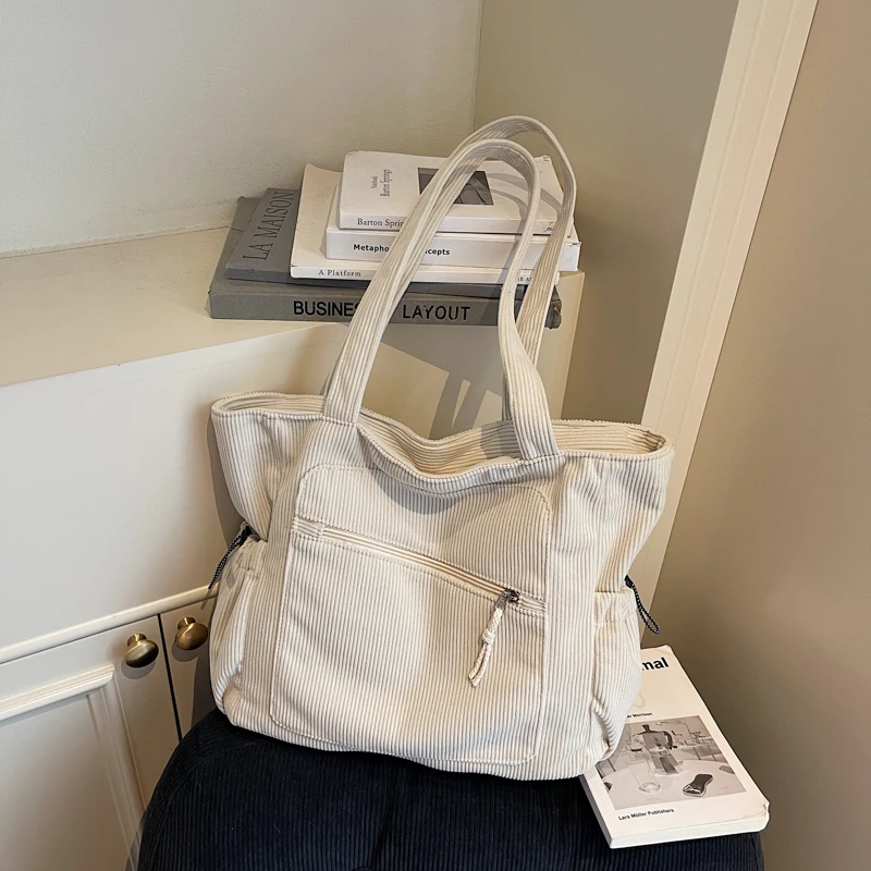 Модная женская сумка через плечо большой вместимости, Новое поступление, повседневная женская сумка для пригородных поездок, стильная тканевая женская сумка
Модная женская сумка через плечо большой вместимости, Новое поступление, повседневная женская сумка для пригородных поездок, стильная тканевая женская сумка