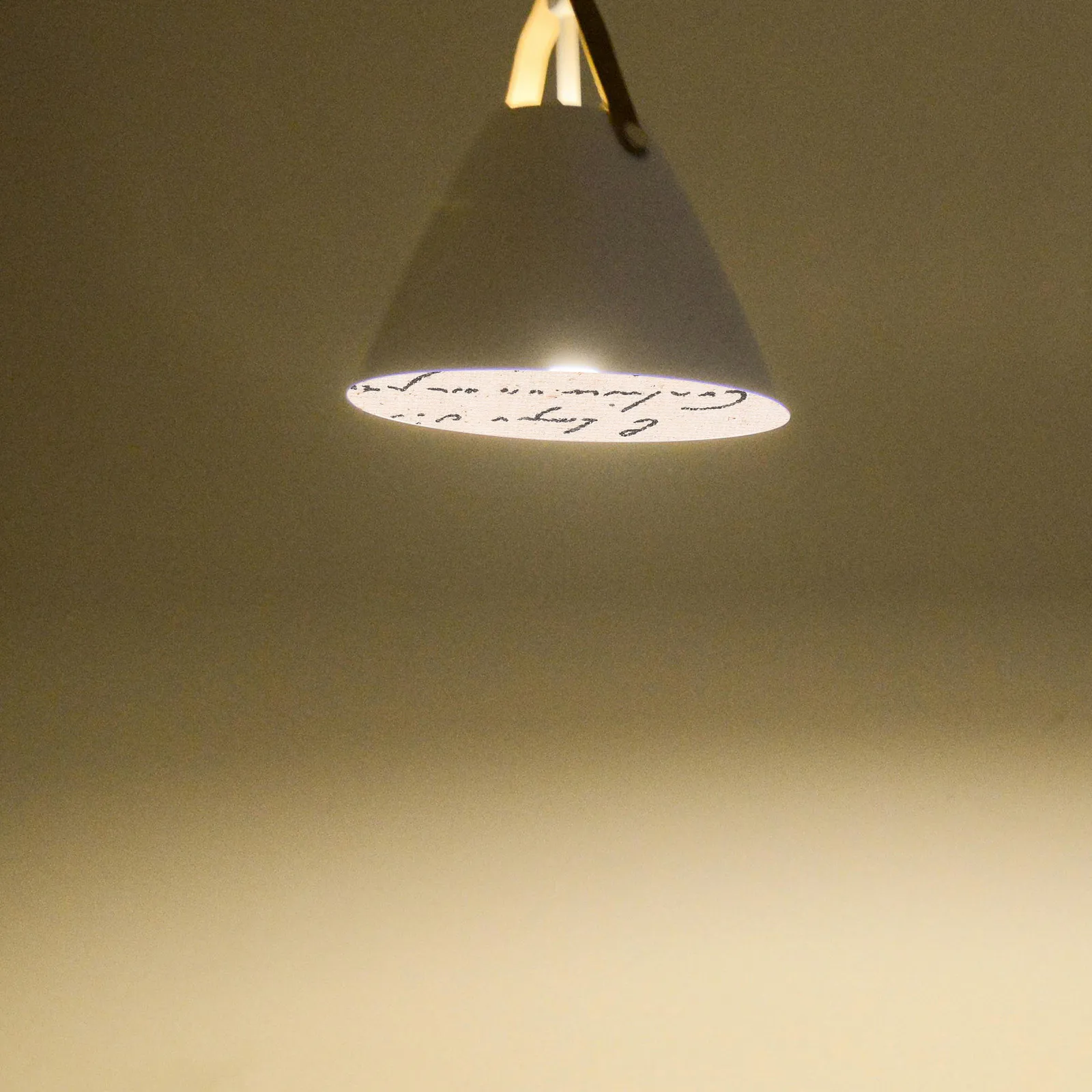 2 Pcs Spotlight Diffusers 6cm Silver Heat-resistant Fabric Lamp Shades Downlight Covers Anti-glare Baby-friendly Light Diffuser
2 Pcs Spotlight Diffusers 6cm Silver Heat-resistant Fabric Lamp Shades Downlight Covers Anti-glare Baby-friendly Light Diffuser