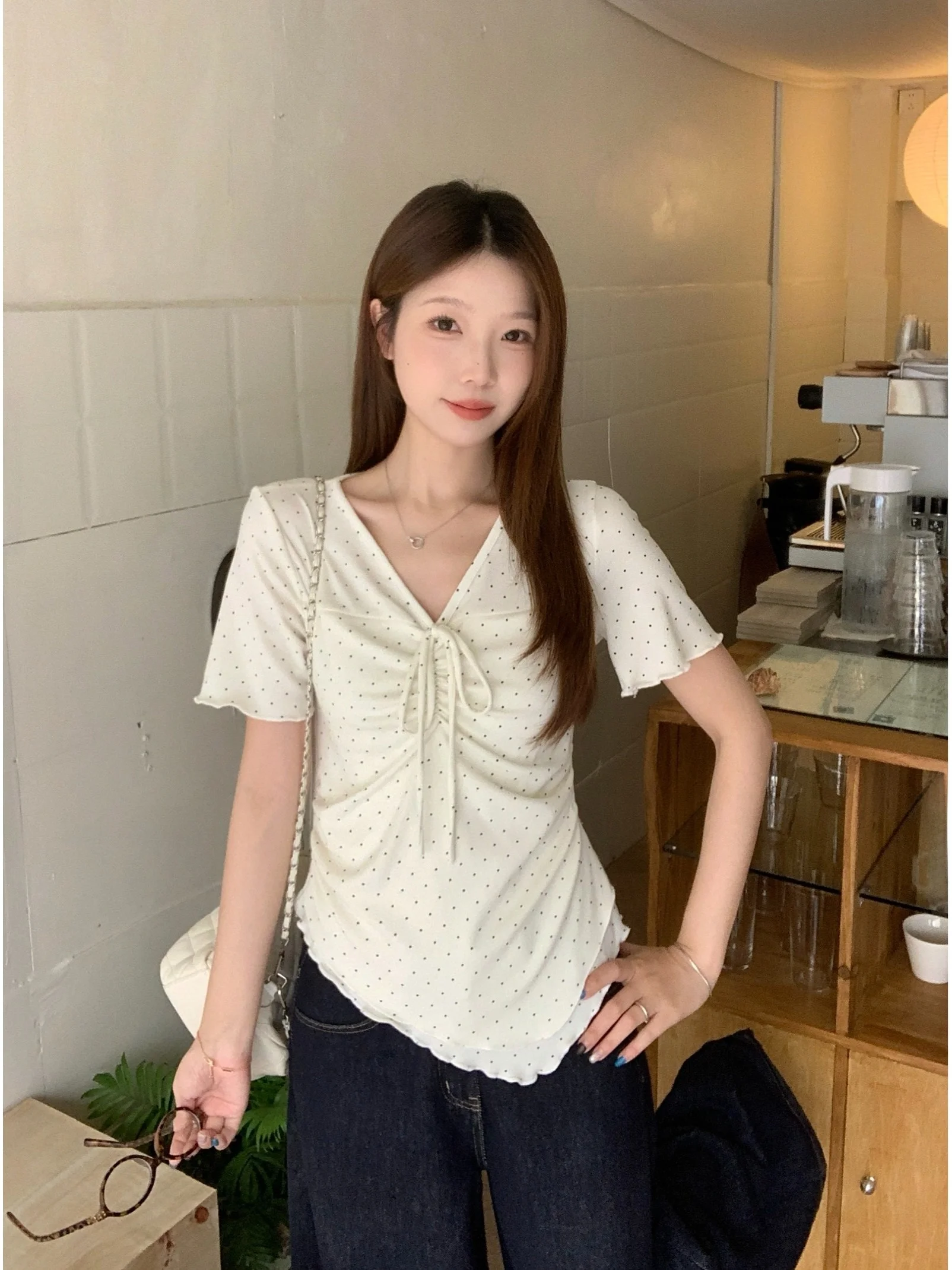 Summer 2026 plus Size V-Neck Asymmetrical Slimming T-Shirt Korean Style Printed Short Sleeve Women's Casual Fashionable Top
Summer 2026 plus Size V-Neck Asymmetrical Slimming T-Shirt Korean Style Printed Short Sleeve Women's Casual Fashionable Top