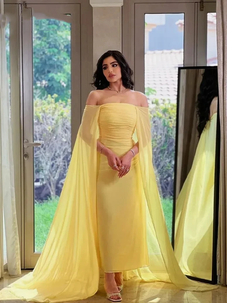 Elegant and minimalist yellow tulle ruffled boat neck, off shoulder, knee length custom formal occasion ball party evening dress
Elegant and minimalist yellow tulle ruffled boat neck, off shoulder, knee length custom formal occasion ball party evening dress