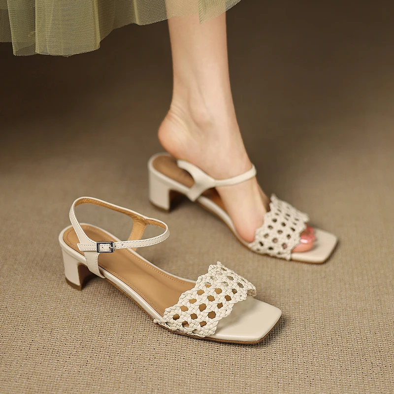 Genuine Leather Weaved Design Women Sandals Gladiator Beige Hollow Out Beach Summer Shoes 4.5cm Square High Heels Sandalias
Genuine Leather Weaved Design Women Sandals Gladiator Beige Hollow Out Beach Summer Shoes 4.5cm Square High Heels Sandalias