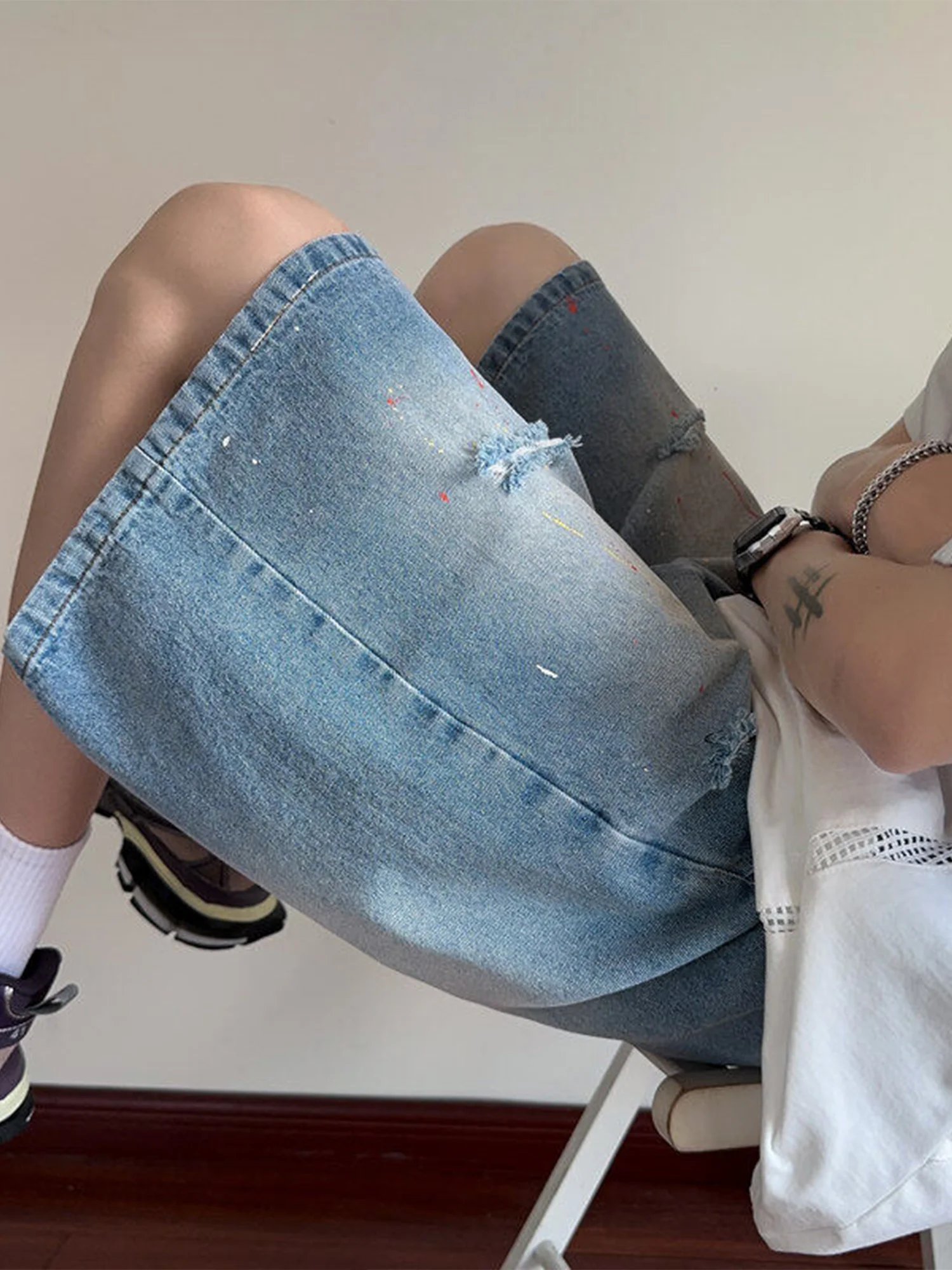 Blue Denim ort Pants Men's American Retro Faded Hole Five-Point Loose Straight Summer Thin Cotton Jeans Youth Trend
Blue Denim ort Pants Men's American Retro Faded Hole Five-Point Loose Straight Summer Thin Cotton Jeans Youth Trend