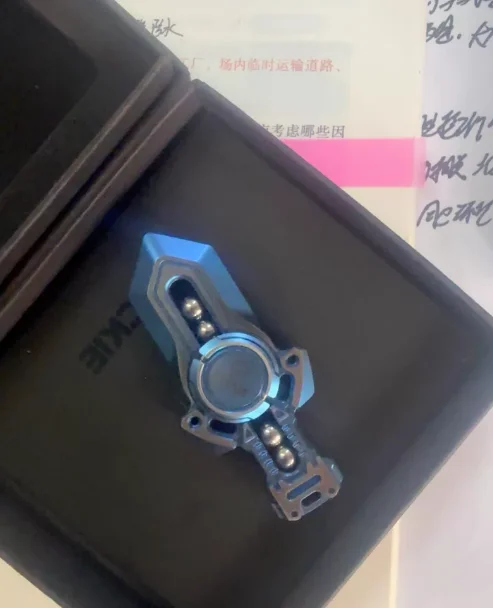 Used EDC MacKie Sword Mini Gyro EDC Metal Decompression Toy
Used EDC MacKie Sword Mini Gyro EDC Metal Decompression Toy
