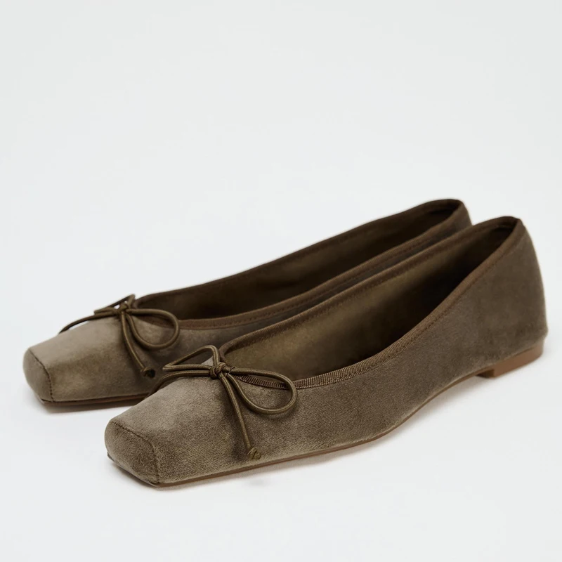 Ballet Flat Shoes Women's New Autumn Winter Grey Brown Velvet Effect Knot Decorated Ballet Flats Square Head Single...
Ballet Flat Shoes Women's New Autumn Winter Grey Brown Velvet Effect Knot Decorated Ballet Flats Square Head Single...