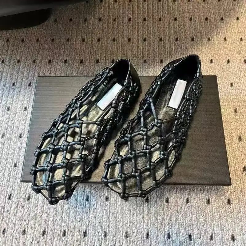 Designer Brand Original Hand Woven Mesh Hollow Ballet Shoes For Women, Breathable Sandals, Leather Flat Bottom Pigsty Shoes
Designer Brand Original Hand Woven Mesh Hollow Ballet Shoes For Women, Breathable Sandals, Leather Flat Bottom Pigsty Shoes