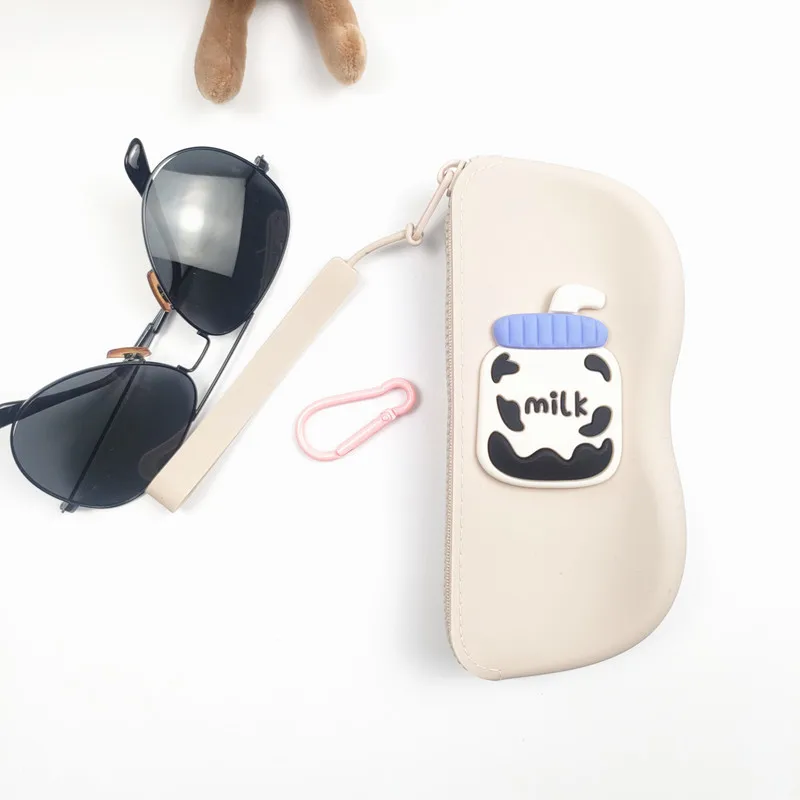 Portable Silicone Glasses Bag Sunglasses Protective Cover Hanging Bag Glasses Storage Bag Waterproof Cosmetic Bag Baby bottle B3
Portable Silicone Glasses Bag Sunglasses Protective Cover Hanging Bag Glasses Storage Bag Waterproof Cosmetic Bag Baby bottle B3
