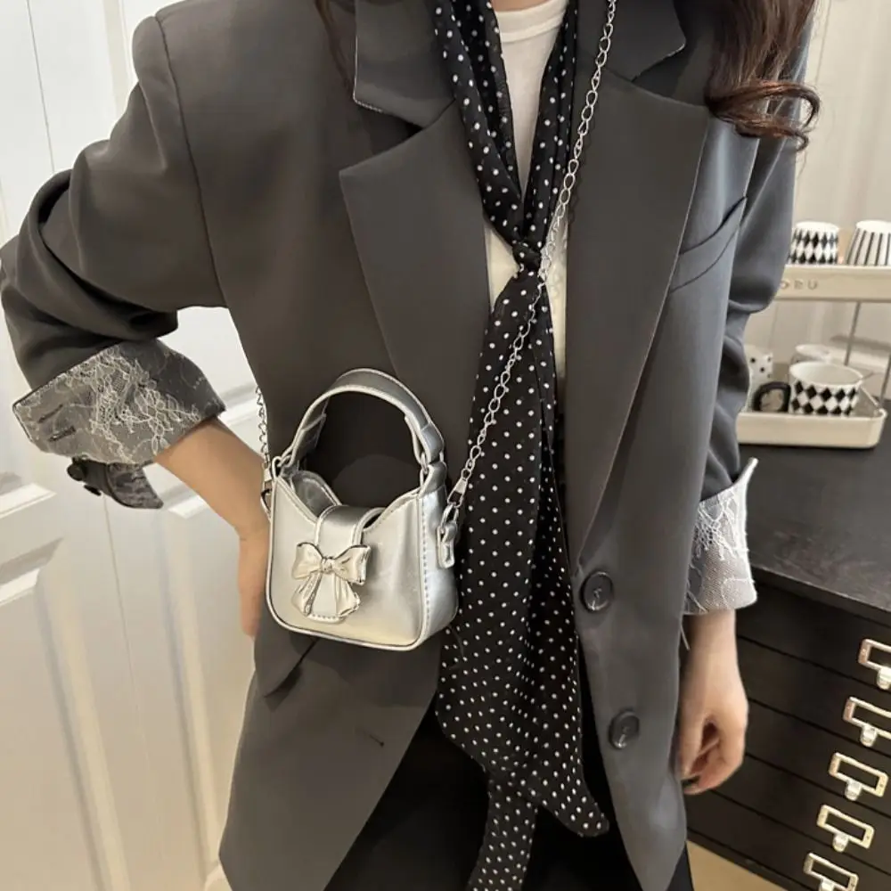 Trendy Pu Leather Bow Buckle PU Bag Mini Handbag Silver Bucket Bag Korean Style Solid Color Women's Shoulder Bag Children's
Trendy Pu Leather Bow Buckle PU Bag Mini Handbag Silver Bucket Bag Korean Style Solid Color Women's Shoulder Bag Children's