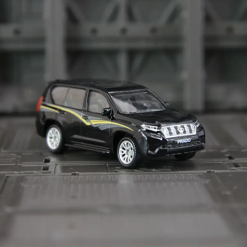 CCA 1:64 Toyota Prado модель автомобиля из сплава SUV Jeep статические мини-украшения могут given в качестве подарка на день рождения для детей
CCA 1:64 Toyota Prado модель автомобиля из сплава SUV Jeep статические мини-украшения могут given в качестве подарка на день рождения для детей