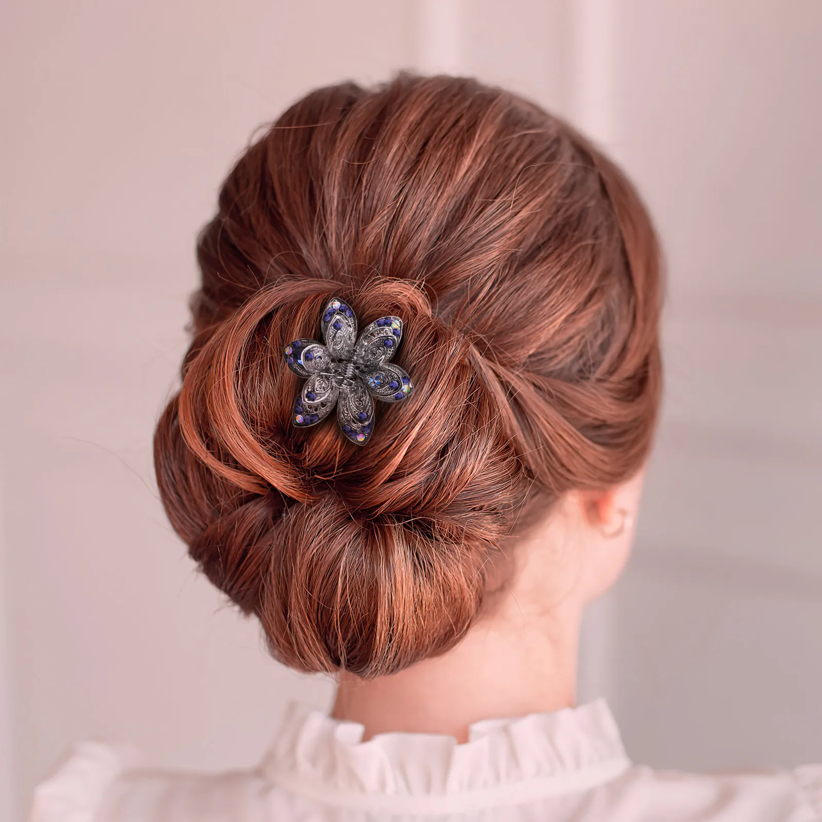 Hollow Out Rhinestone Hair Claw Clip for Women Girls Fashionable Decorative Hairpin Makeup Bath Face Washing Travel Styling Tool
Hollow Out Rhinestone Hair Claw Clip for Women Girls Fashionable Decorative Hairpin Makeup Bath Face Washing Travel Styling Tool