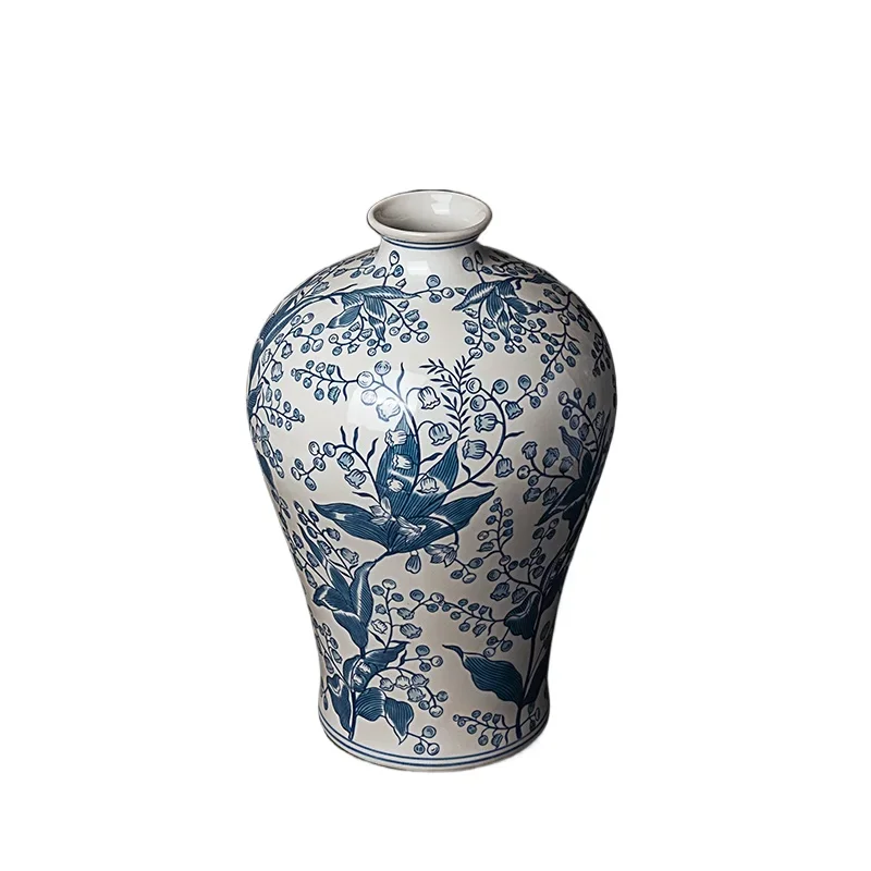 Light blue and white porcelain, vase new Chinese style, porcelain entrance, good meaning
Light blue and white porcelain, vase new Chinese style, porcelain entrance, good meaning