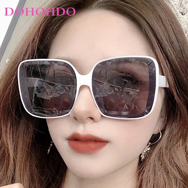 Fashion Classic Oversized Square Frame Sun Glasses Women Men Luxury Brand Designer Shades Summer Traveling Driving Eyewear UV400 
Fashion Classic Oversized Square Frame Sun Glasses Women Men Luxury Brand Designer Shades Summer Traveling Driving Eyewear UV400