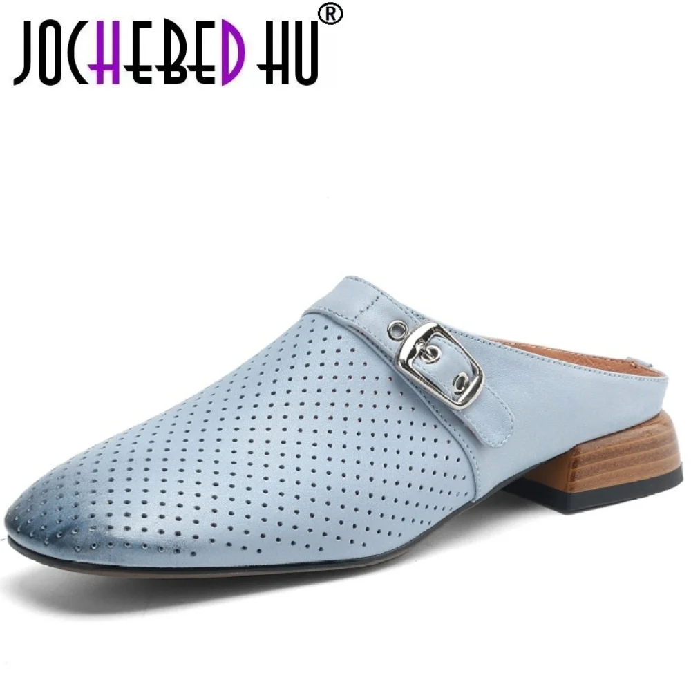 【JOCHEBED HU】Новые женские сабо из натуральной кожи для девочек, женские летние тапочки для отдыха на низком толстом каблуке с дышащей пряжкой, размеры 34–42
【JOCHEBED HU】Новые женские сабо из натуральной кожи для девочек, женские летние тапочки для отдыха на низком толстом каблуке с дышащей пряжкой, размеры 34–42