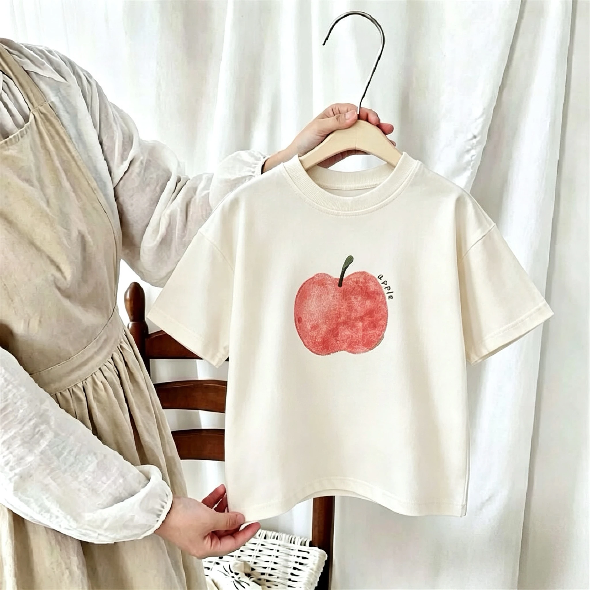 Boutique Children's Wear T-shirts Summer Short Sleeved Tops Fruit Tees Kids Clothing Fashion Simple Round Collar T Shirt 1-7 Age
Boutique Children's Wear T-shirts Summer Short Sleeved Tops Fruit Tees Kids Clothing Fashion Simple Round Collar T Shirt 1-7 Age