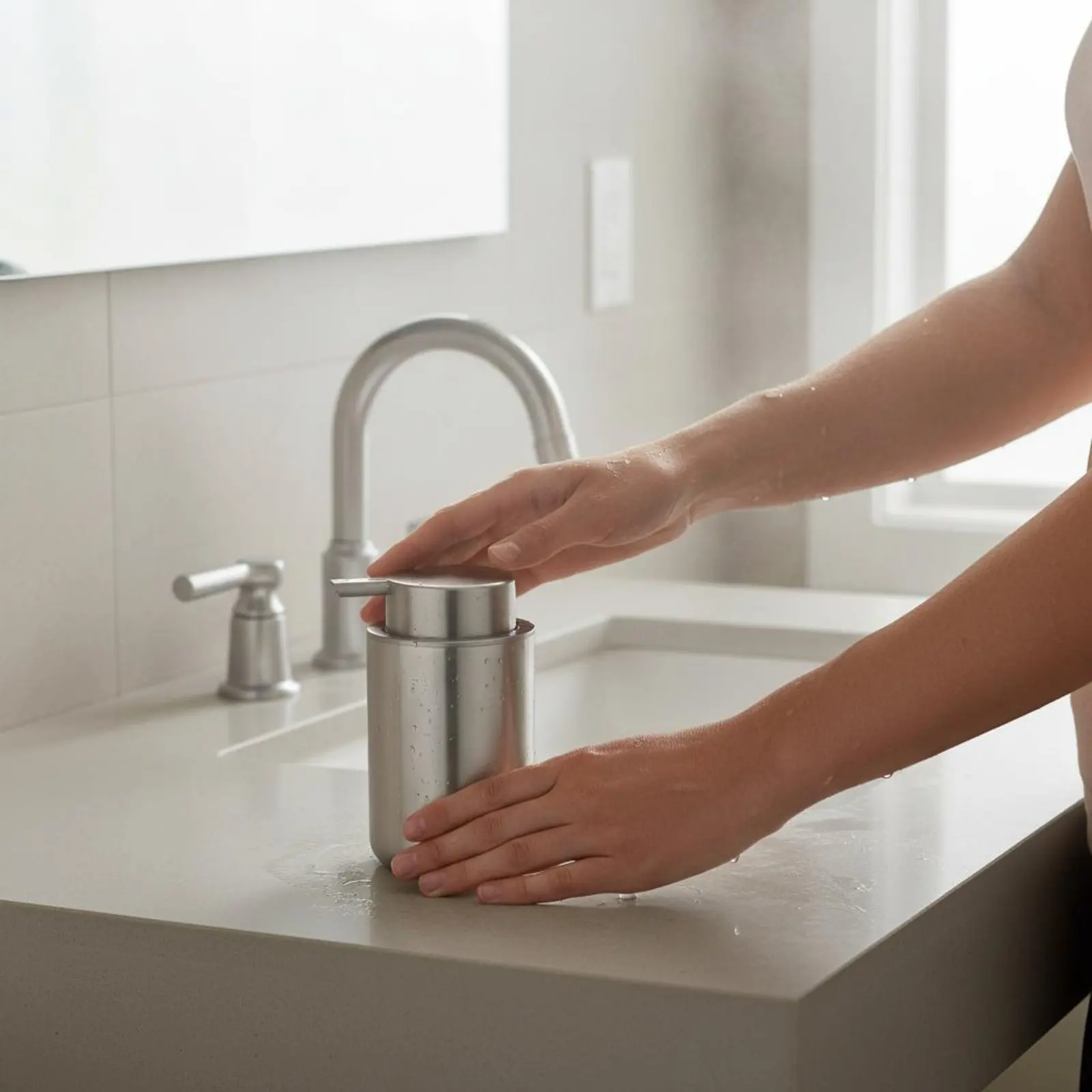 Stainless Steel Soap Dispenser Refillable Stainless Steel Soap Pump Bathroom Pump Bottle Elegant Design Home Accessory for Sink
Stainless Steel Soap Dispenser Refillable Stainless Steel Soap Pump Bathroom Pump Bottle Elegant Design Home Accessory for Sink