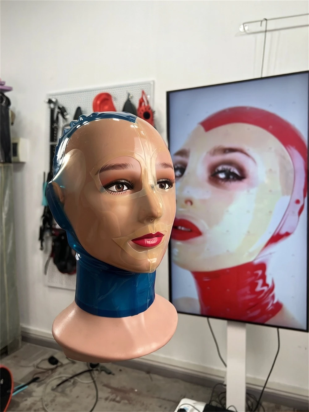Rubber Mask Hood Transparent Face Blue Neck Separate Eye Mouth Cutouts Cosplay Shows Personal Wear
Rubber Mask Hood Transparent Face Blue Neck Separate Eye Mouth Cutouts Cosplay Shows Personal Wear