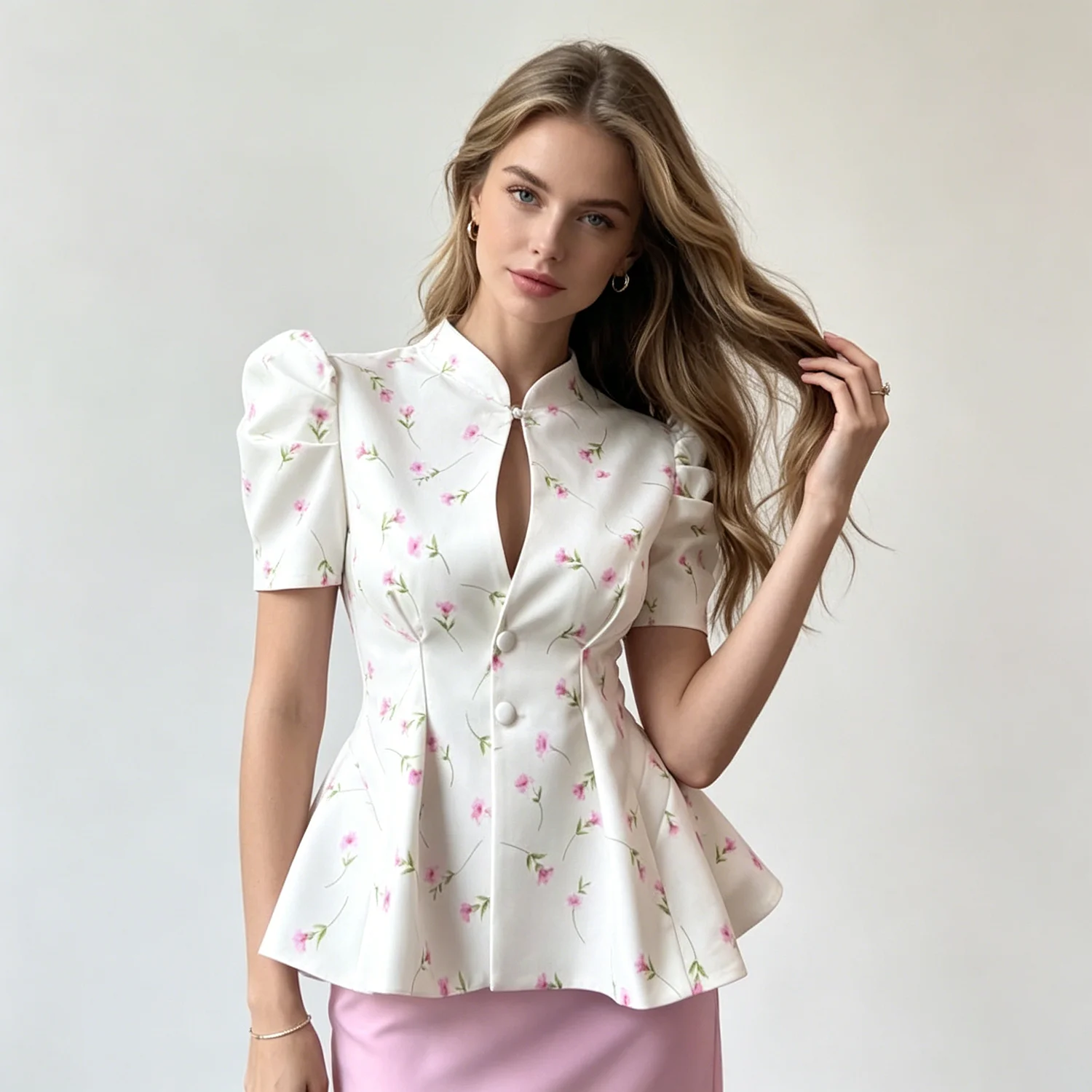 LIMO 2026 Summer Floral Print Peplum Blouse Puff Sleeve Stand Collar Slim Fit Top
LIMO 2026 Summer Floral Print Peplum Blouse Puff Sleeve Stand Collar Slim Fit Top