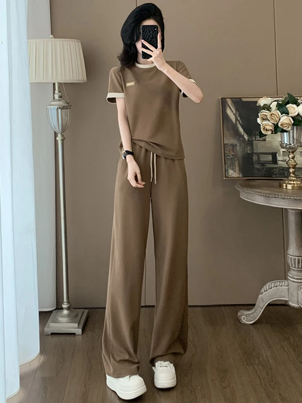Spring Fashion Korean Style Casual Sportswear Set Women's Short Sleeve T-Shirt Wide Leg Pants Ice Silk Two-Piece Slimming Hig...
Spring Fashion Korean Style Casual Sportswear Set Women's Short Sleeve T-Shirt Wide Leg Pants Ice Silk Two-Piece Slimming Hig...