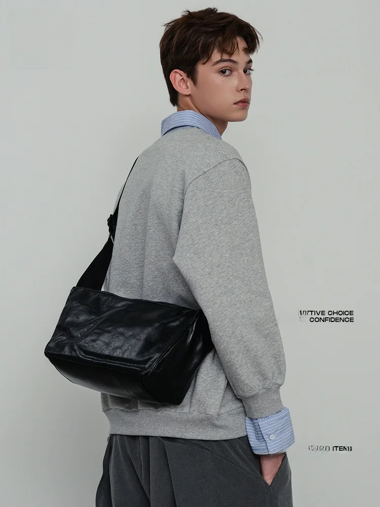 SFREEYA Genuine Leather Dumpling Shape Men's Crossbody Bag Large Capacity Lazy Style Single Shoulder Bag Casual Leisure Handbag
SFREEYA Genuine Leather Dumpling Shape Men's Crossbody Bag Large Capacity Lazy Style Single Shoulder Bag Casual Leisure Handbag